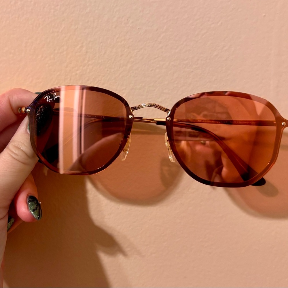 Ray-Ban Women’s Brown Tinted Round Sunglasses